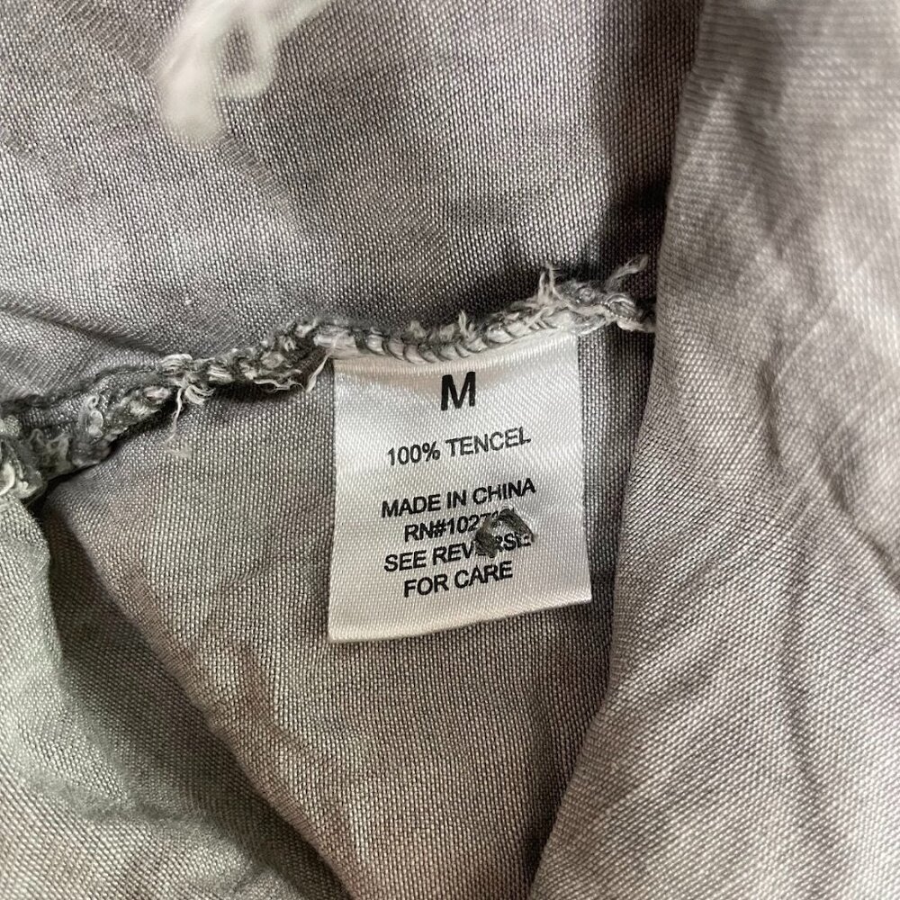 Hester & Orehard Tencel Button Split Neck Fringe Top Gray Size M - Picture 4 of 7